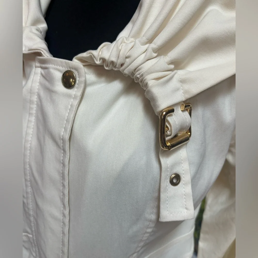 JOSEPH RIBKOFF CREAM TAILORED GOLD BUCKLE DETAIL MOTO UTILITY JACKET SIZE 8